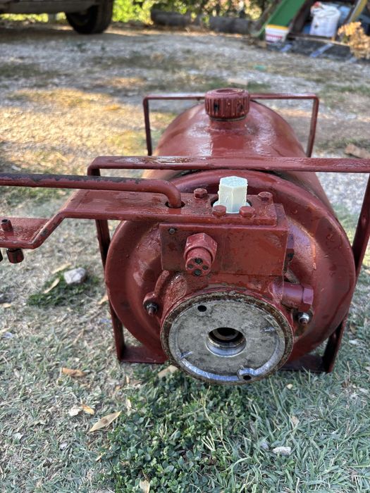 Хидравлична помпа за самосвал до 3,5тона с резервоар за масло