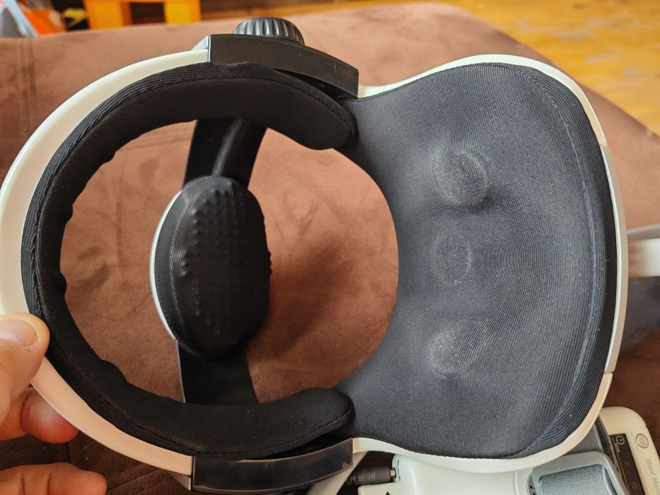 Продавам система за масаж на глава