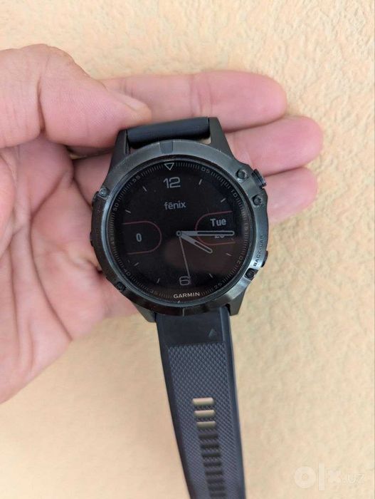 Часы Garmin Fenix 5 Sapphire