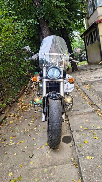 Vând motocicletă Suzuki Intruder M800 (VZ800)