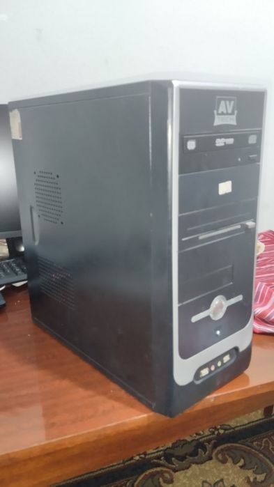 Komputer kompyuter stolniy