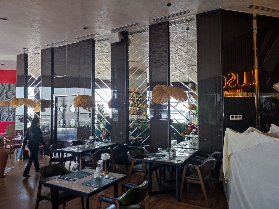 Ромбик Зеркала,Rombik, Ойна кесиш хизмати.Витрина Zerkila Ойначи