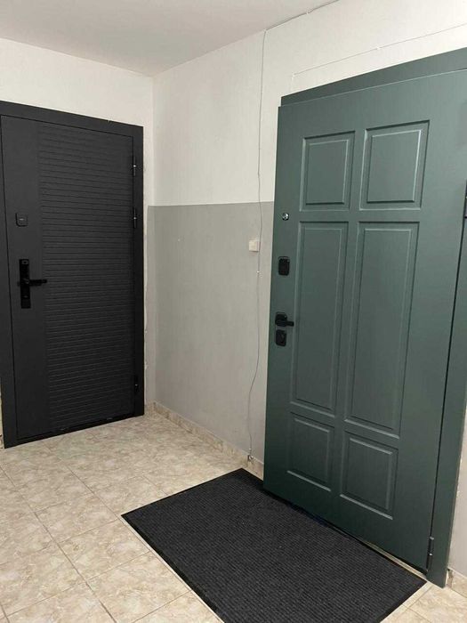 продам евротрешку, по Валиханова