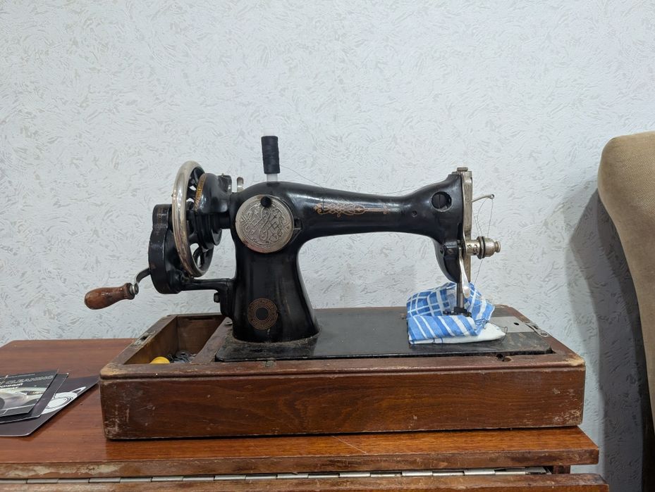 Швейная машинка (раритет)