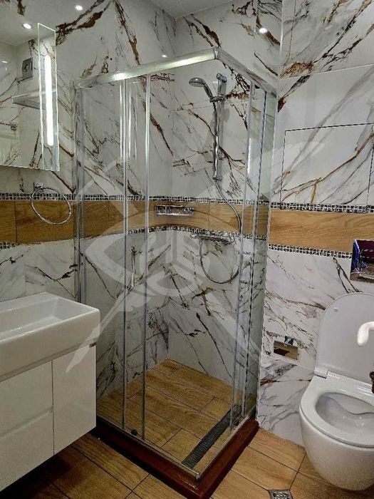 Дава се под наем Двустаен апартамент в София, Център - 80 кв.м за 999 € - Снимка #12