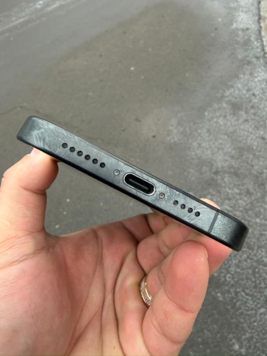 Iphone 15 Pro Max  86% bateria