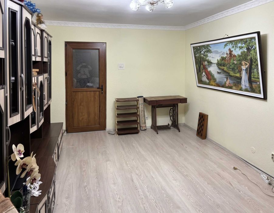 Apartament 3 camere decomandat, parter, mobilat, boxă, zona 5 Calarasi / Farfuria
