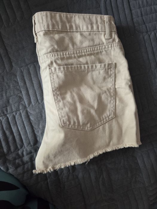 Продам шорты джинсовые женские