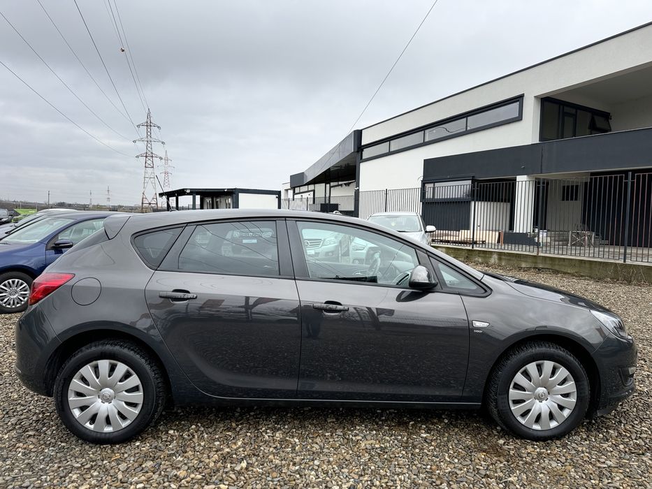 Opel Astra J 1.7CDTI 04.2014 Rate Garantie Buy-Back