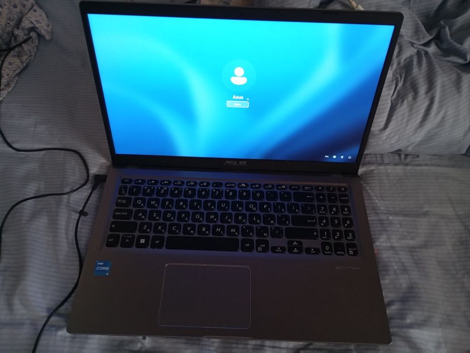 Ноутбук Asus i3-11