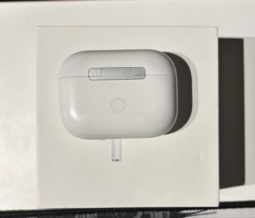 Airpods pro 2 noise cancelling