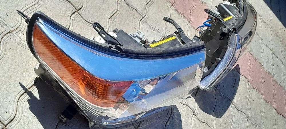 Фары передние LAND CRUISER 200