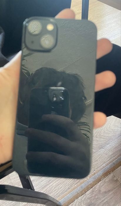 продам iphone 13