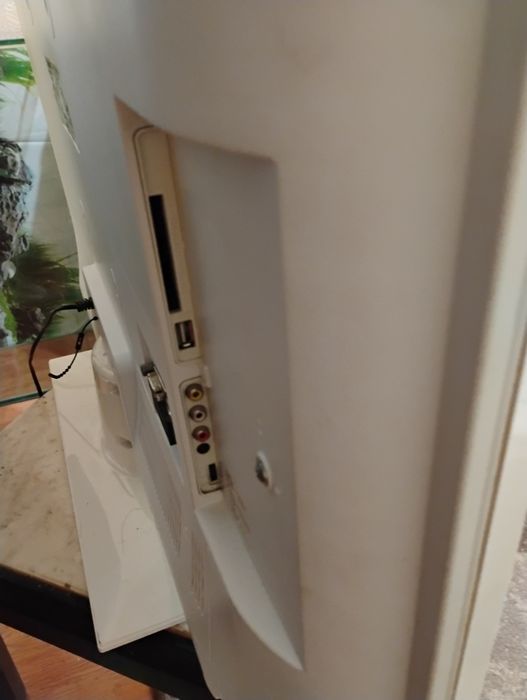 Продавам Телевизор  TELEFUNKEN 40inch