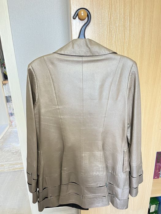 Кожаная куртка 48 размер