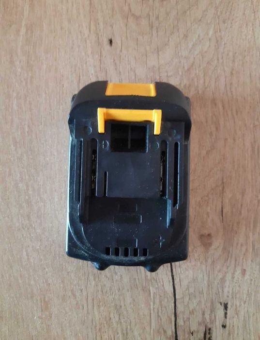 Акумулаторна батерия за винтоверт,гайковерт,флекс и резачка