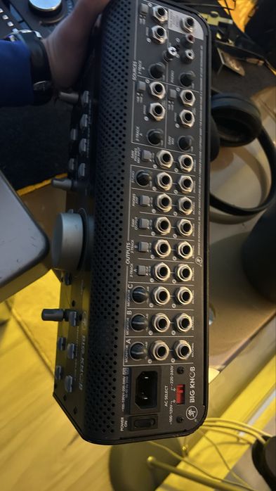 Mackie big knob  Studio command - Controller Monitoare Studio
