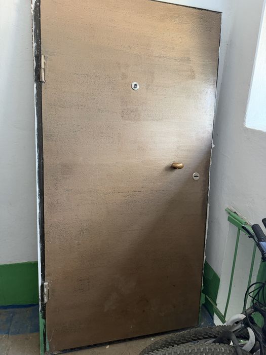 Продается дверь