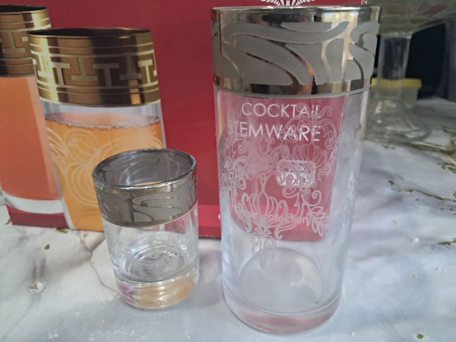 Продам набор стаканов со стопками