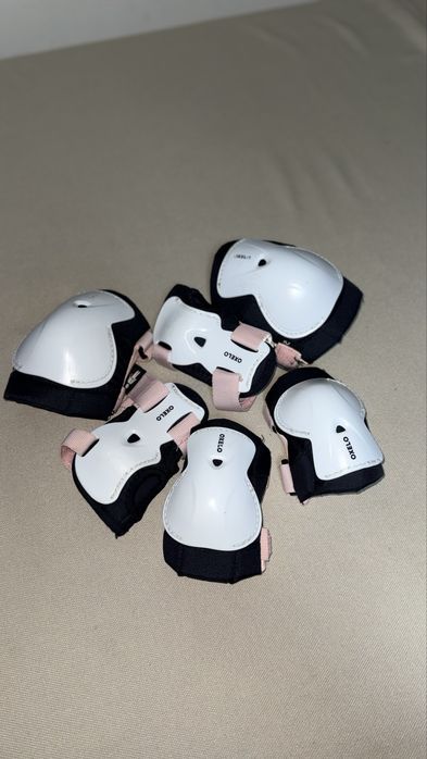 Set protectie role copii roz-negru