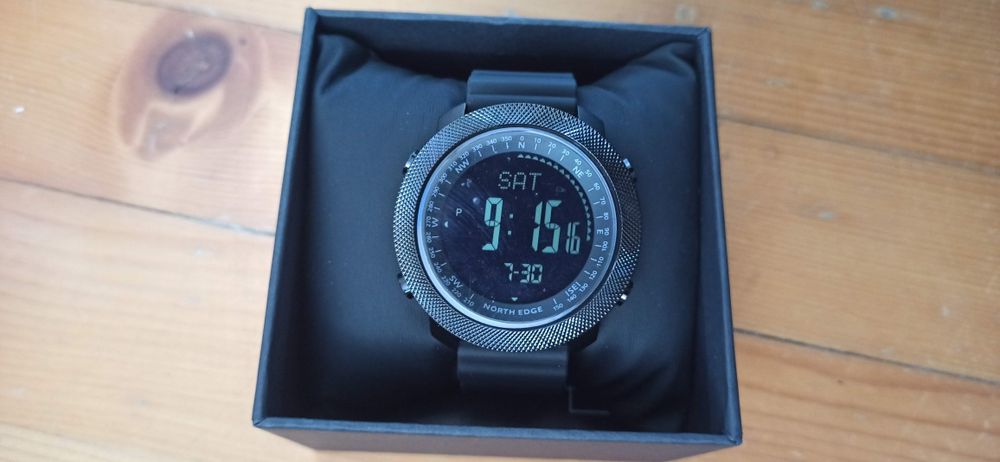 Часовник North Edge Apache Outdoor Military Watch