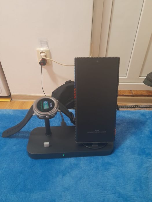 Incarcator wireles și curele