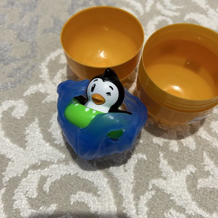 Вращающаяся игрушка Пингвин, Kinder Maxi