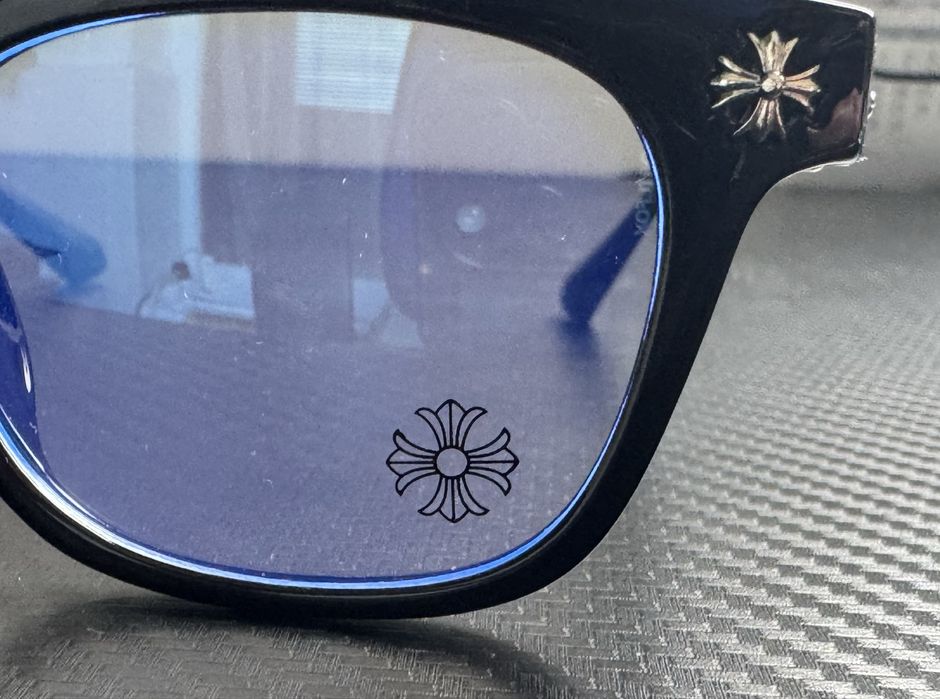 Черни очила на Chrome Hearts