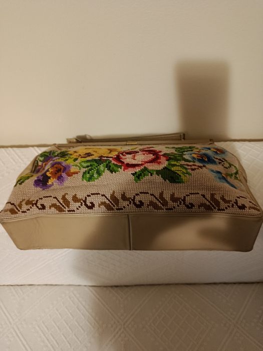 Geanta  piele cusută