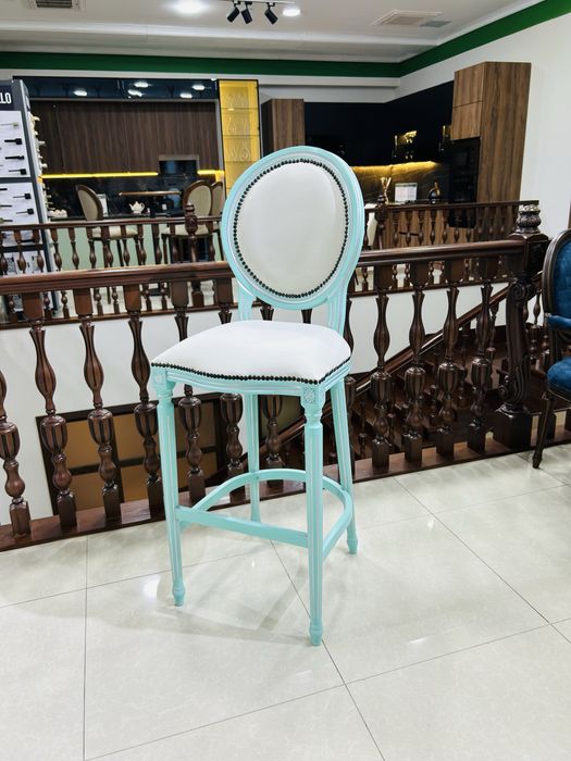 Английский стиль в вашем интерьере — барные стулья с характером