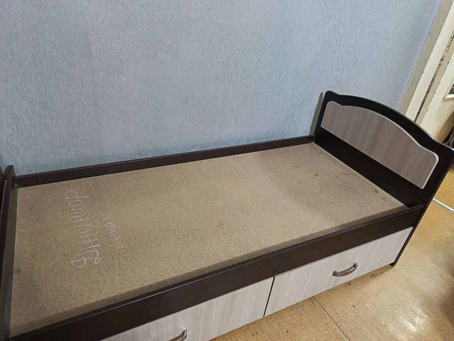 Продам кровать б/у