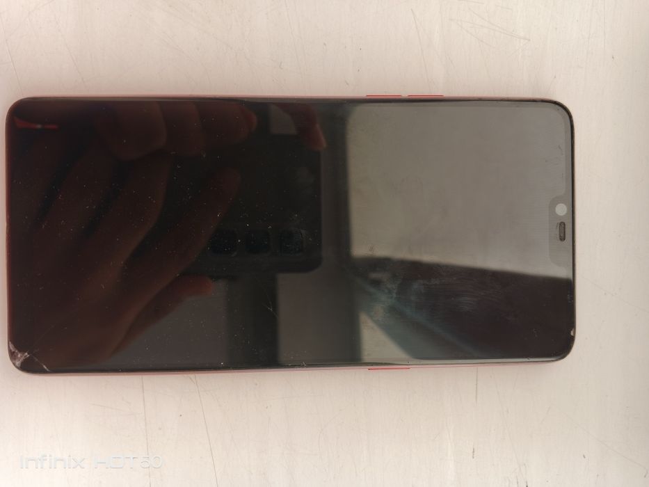Oppo f7 красного цвета