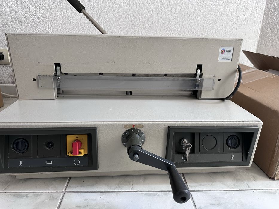 Гилотина за хартия Ideal 4310