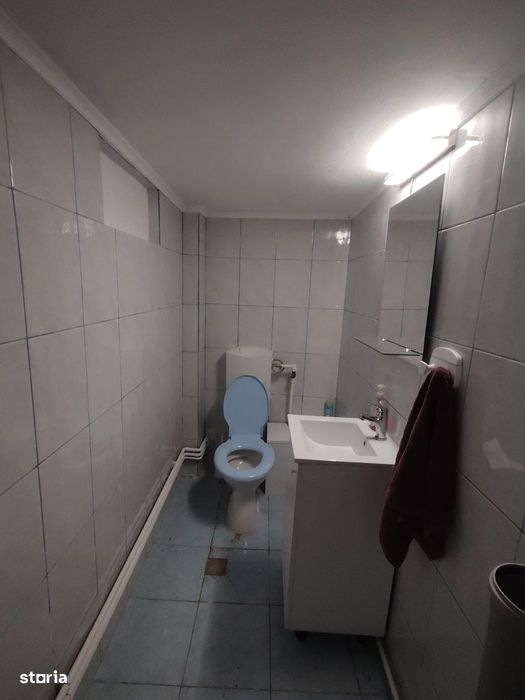 Spațiu cu multiple posibilități, gata să îți găzduiască afacerea!