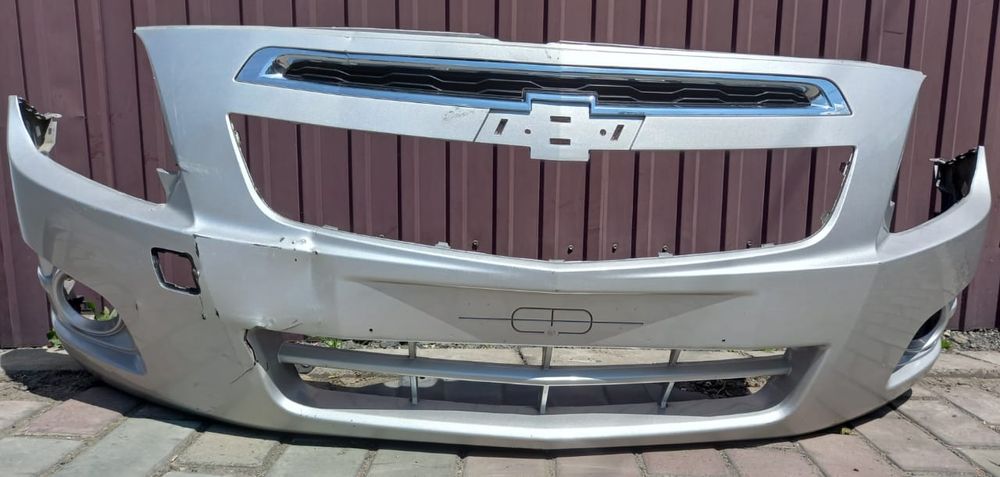 Продам капот и бампер на Шевроле Кобальт