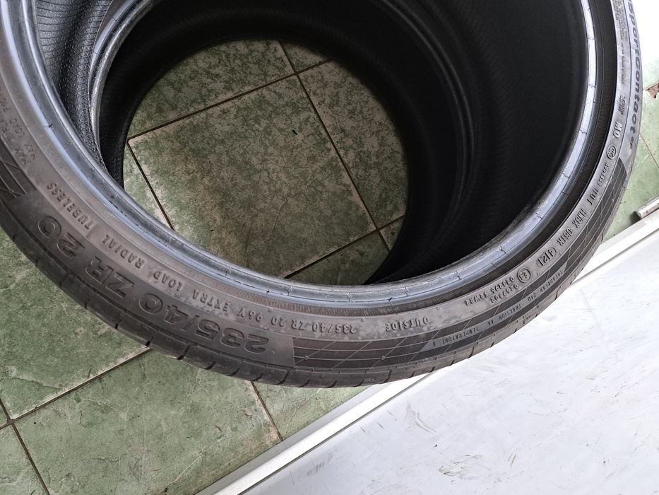 2 anvelope 235/40 R20 Continental