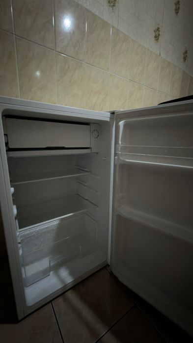 Компактный однокамерный холодильник