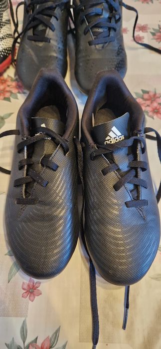 Lot ghete de fotbal Adidas