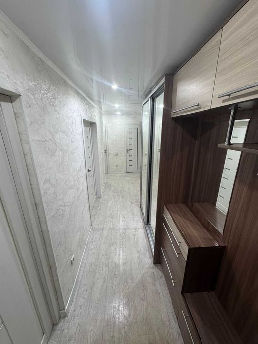 Продам 3 ком новостройка 20 мик