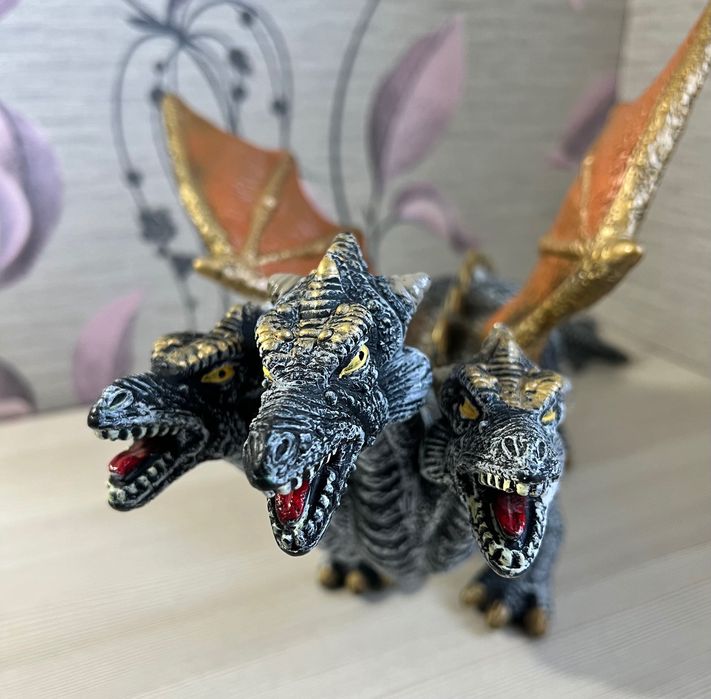 Игрушка Змей Горыныч