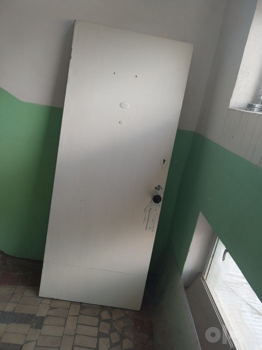 2 ta taxta eshiklar sotiladi!