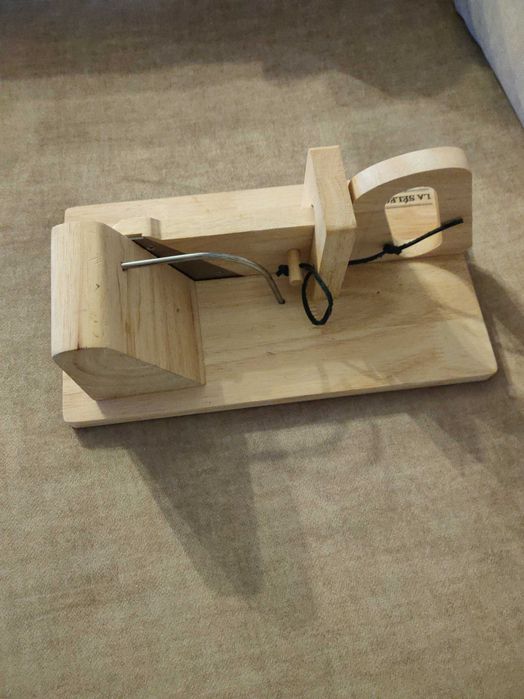 Продавам френска винтидж резачка за колбаси