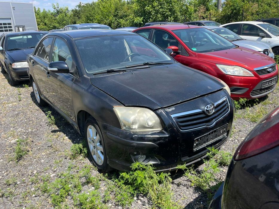 Dezmembrez Toyota Avensis T25 facelift 2.0 diesel 2007