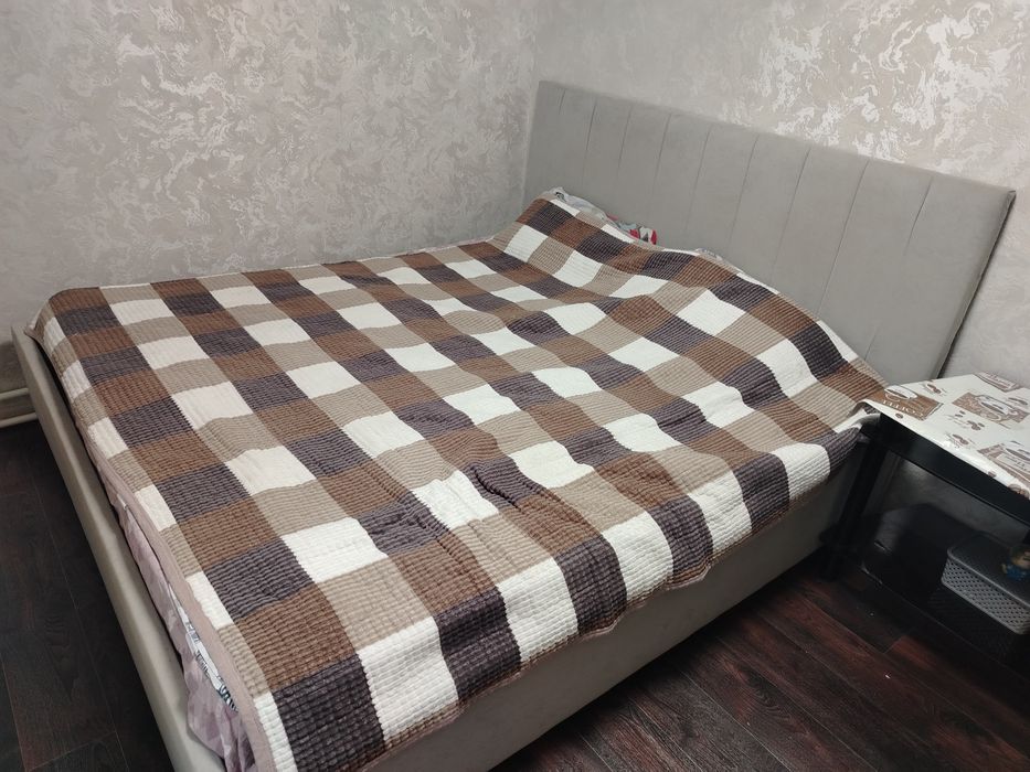 Продам кровать в нормальном состоянии.