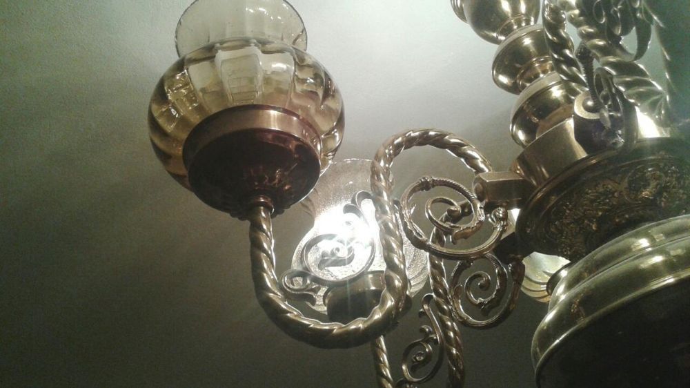 Candelabru-lustra din alama cu 6 brate