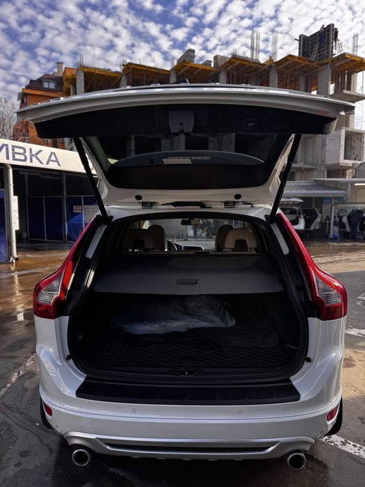 Volvo xc 60 R-design