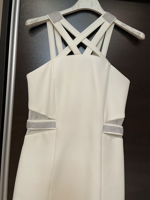 Официална рокля (дава се и под наем)