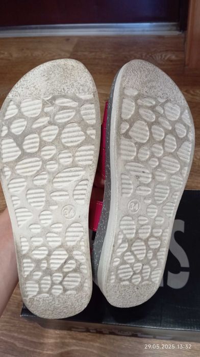 Сандали за момиче