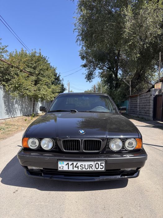BMW 525i 1994 M52B28 Cosmosschwarz