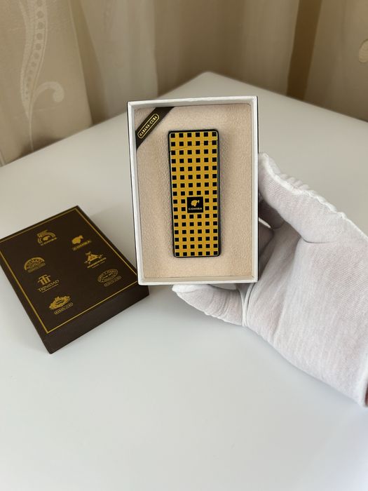 Запалка Cohiba – турбо пламък + вграден пънч